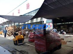 福瑞得機械微動態(tài)--座駕壓路機、手扶壓路機、灌縫機包裝發(fā)貨
